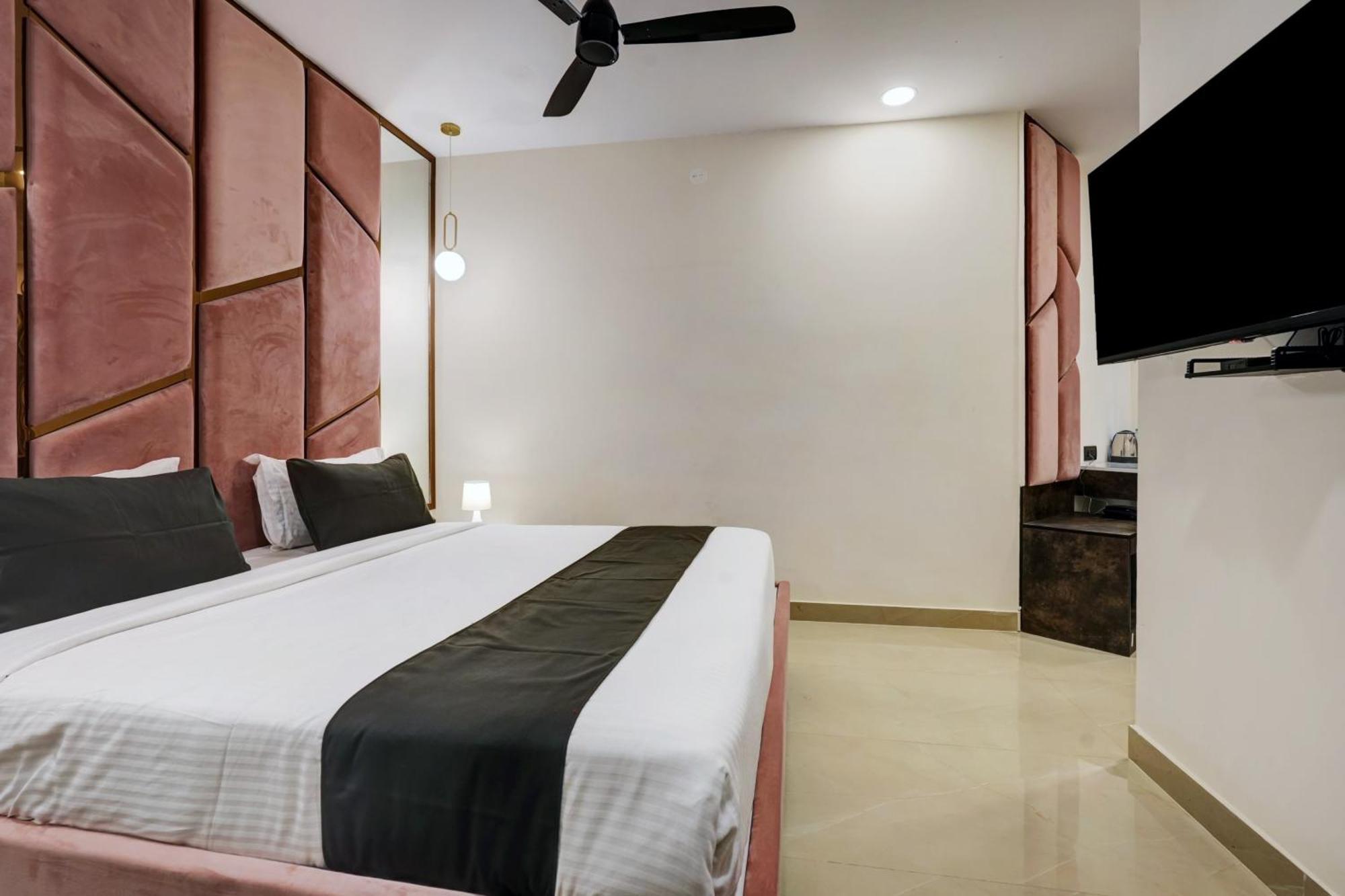 Astra Hotels & Suites - Koramangala Бенґалуру Екстер'єр фото